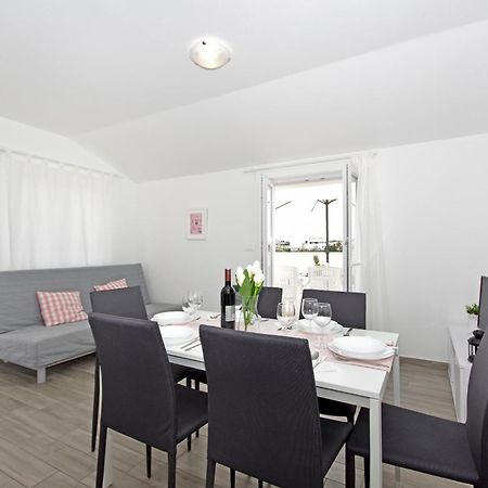 Apartments Frado Novalja Kültér fotó