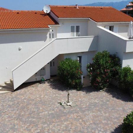 Apartments Frado Novalja Kültér fotó