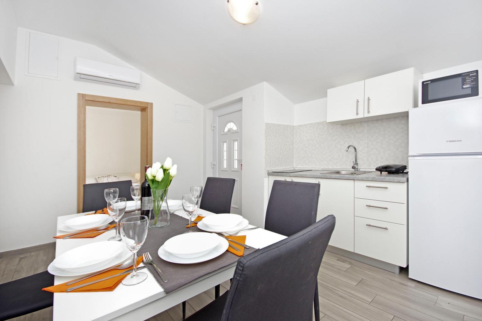 Apartments Frado Novalja Kültér fotó