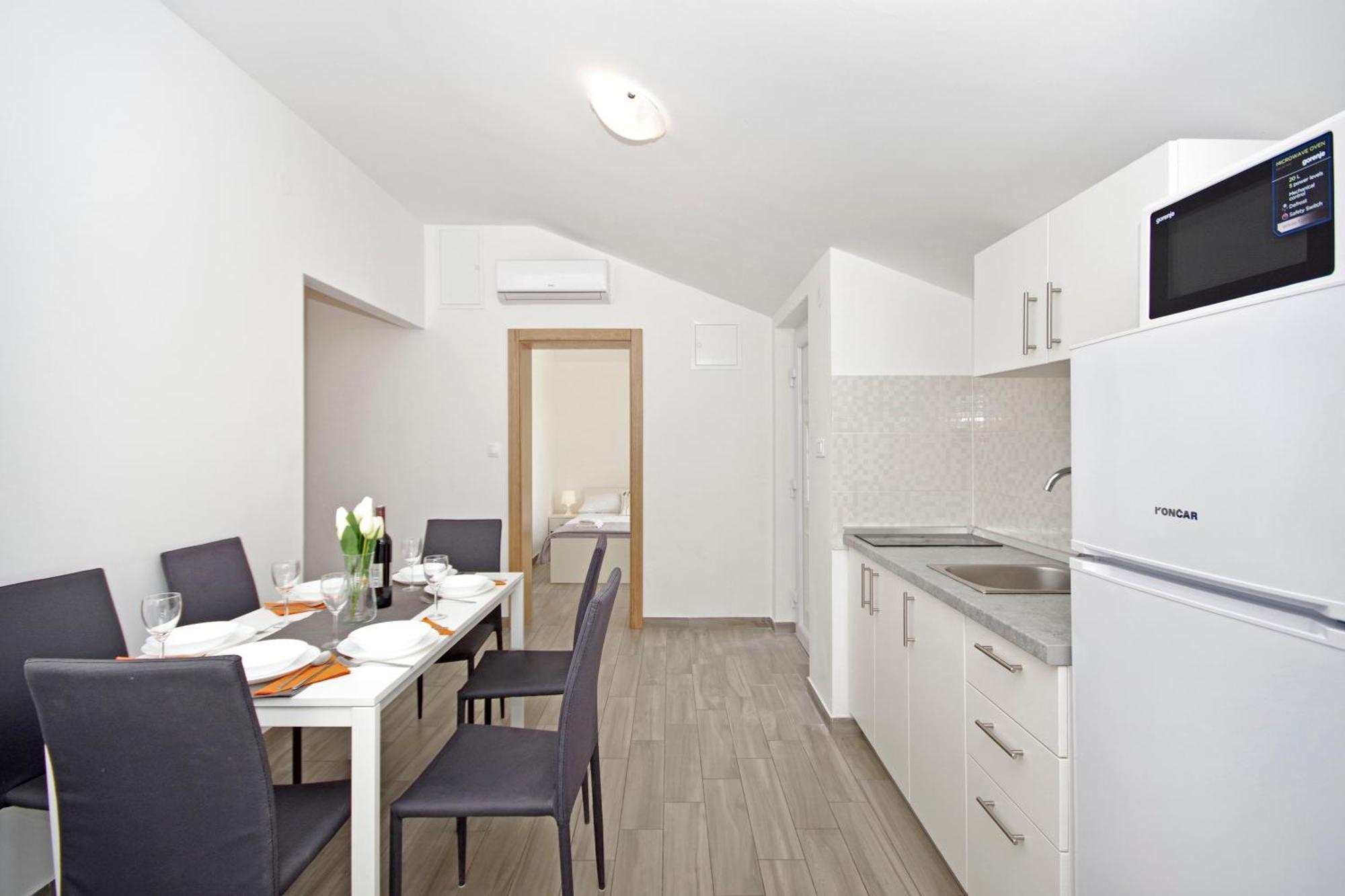 Apartments Frado Novalja Kültér fotó